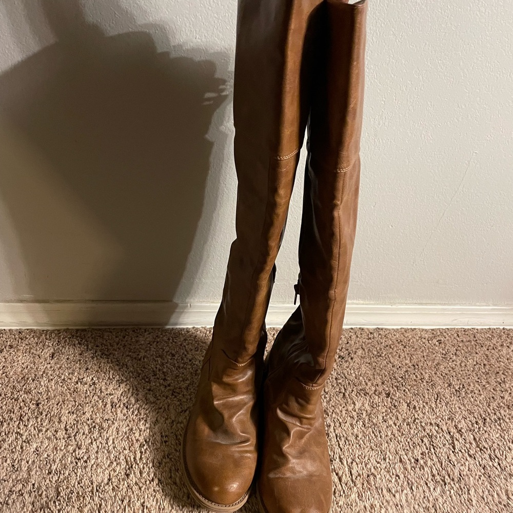 Riding boots